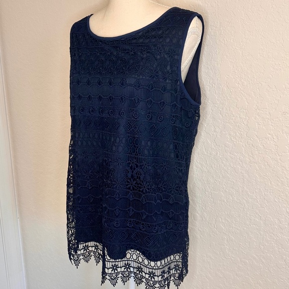 Adiva, Navy Blue Layered Lace Sleeveless Top, Size: M - Picture 6 of 10